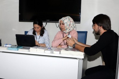 Mobil Beyaz Masa Mobil Beyaz Masa
