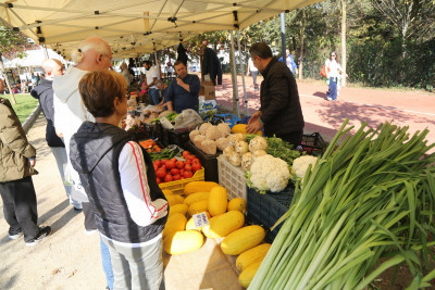 Eyüpsultan'da Yerel Ürün Pazarı Kuruldu