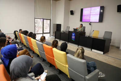 Kadınların kariyer ve istihdam süreçlerindeki hakları konuşuldu 