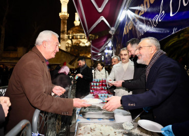 Başkan Mithat Bülent Özmen Miraç Kandili'nde Vatandaşlarla Buluştu