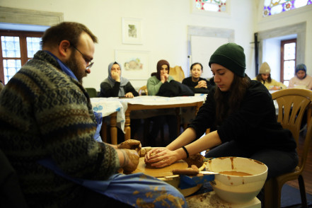 Sanat atölyeleri yoğun katılımla devam ediyor