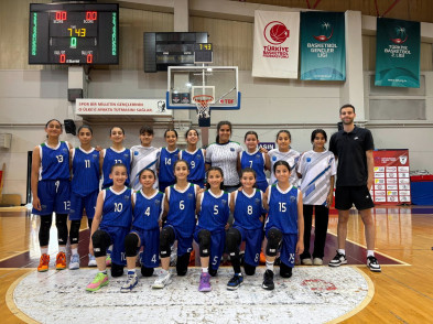 Namağlup şampiyonlar: Eyüpsultan'ın U12 kızları İstanbul'un zirvesinde! Namağlup şampiyonlar: Eyüpsultan'ın U12 kızları İstanbul'un zirvesinde!