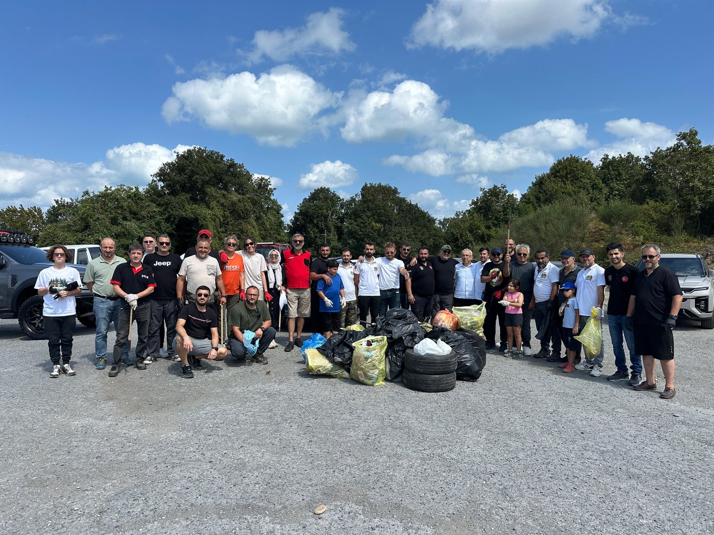 Ormanlık alanlarda çöpler toplandı Ormanlık alanlarda çöpler toplandı