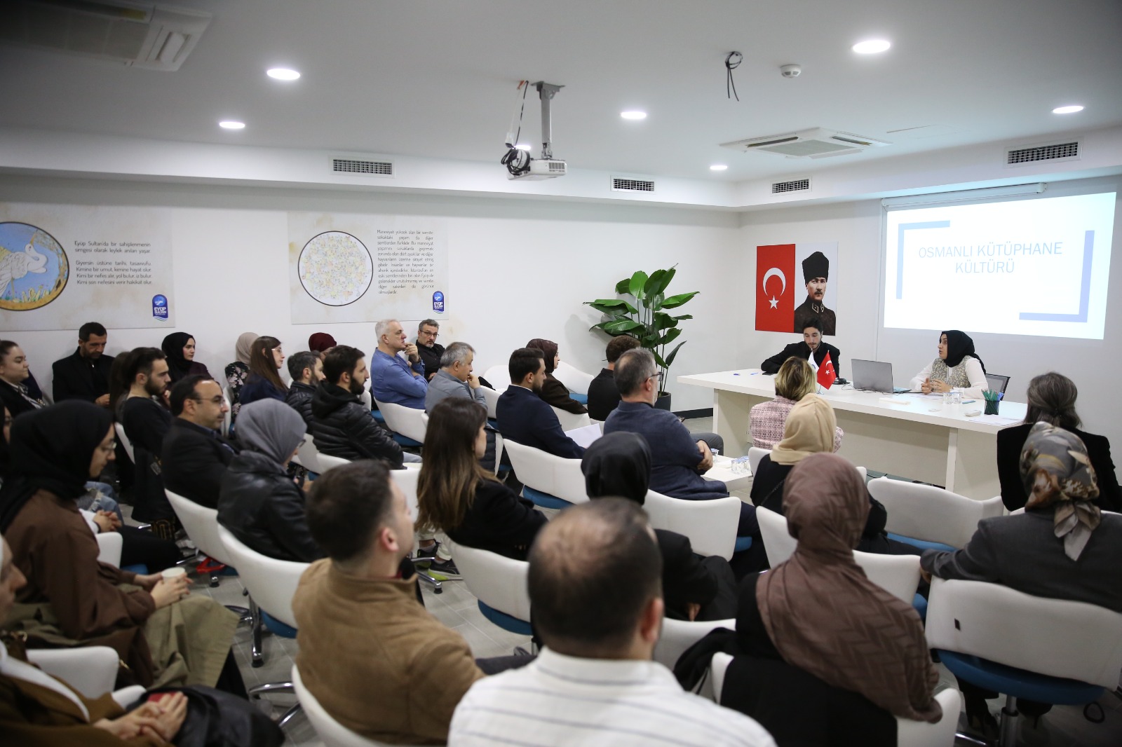 Eyüpsultan Belediyesi'nden Kütüphane Haftası'na özel söyleşi Eyüpsultan Belediyesi'nden Kütüphane Haftası'na özel söyleşi
