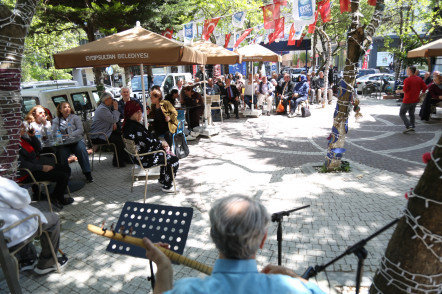 Emekliler Lokali Hafıza Kafe'de Hıdırellez coşkusu