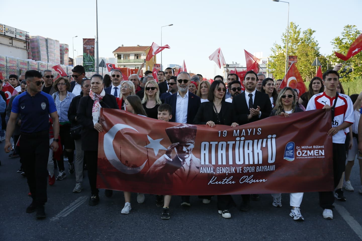 19 Mayıs Eyüpsultan'da coşkuyla kutlandı 19 Mayıs Eyüpsultan'da coşkuyla kutlandı