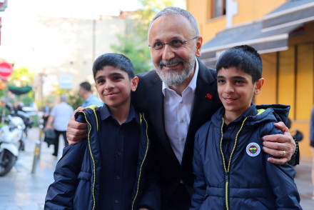 Eyüp Sultan Camii bayram namazında doldu taştı