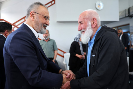 Başkan Özmen şehit aileleriyle bayramlaştı
