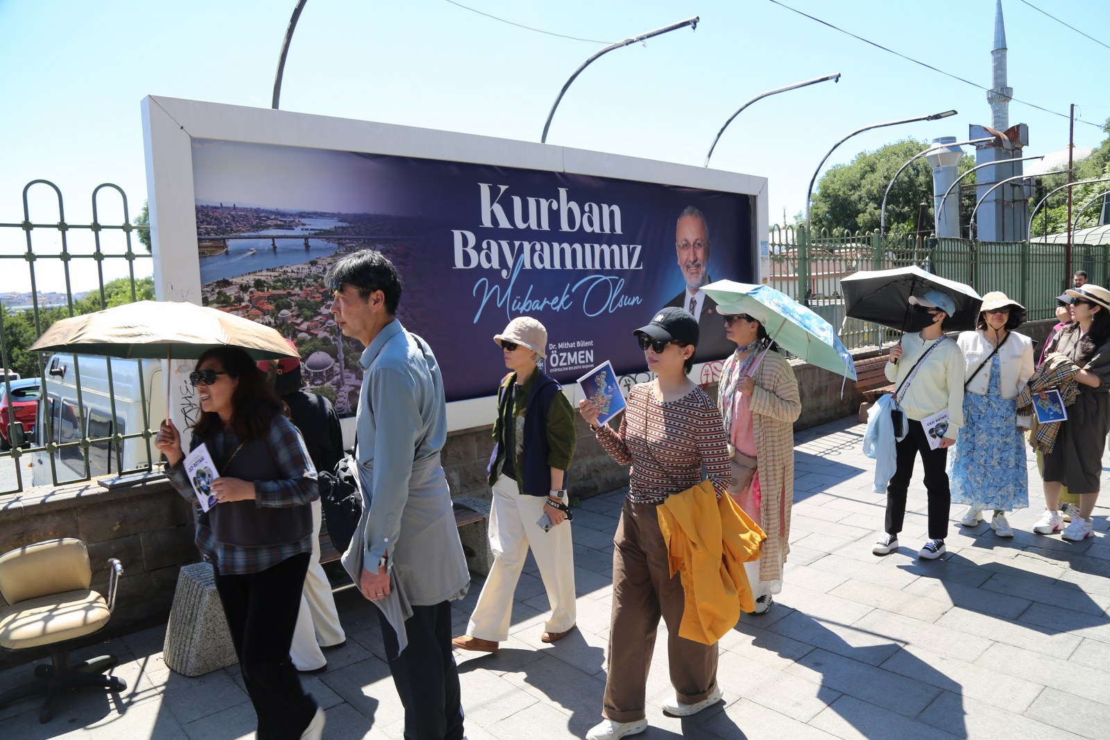 Dünyanın dört bir yanından ziyaretçiler Eyüpsultan'da buluşuyor