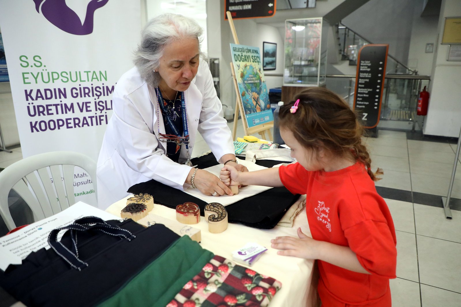 Dünya Plastik Poşet Kullanmama Günü'ne özel etkinlik Dünya Plastik Poşet Kullanmama Günü'ne özel etkinlik