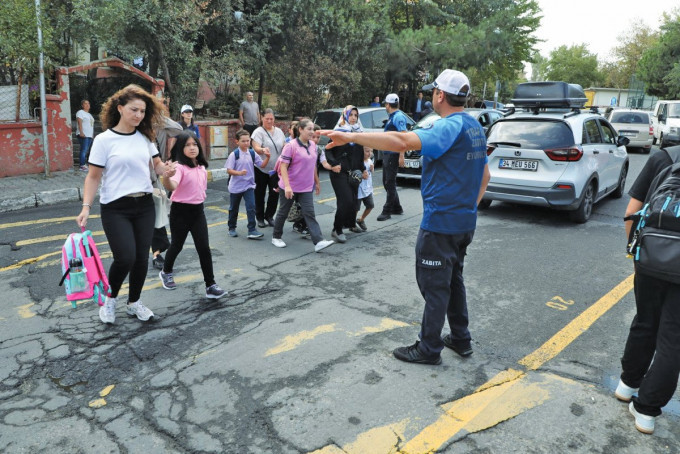 GÜVENLİ SOKAKLAR GÜVENLİ OKUL YOLLARI