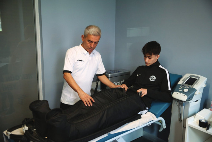 EYÜPSULTANLI GENÇ SPORCULARIN YANINDAYIZ