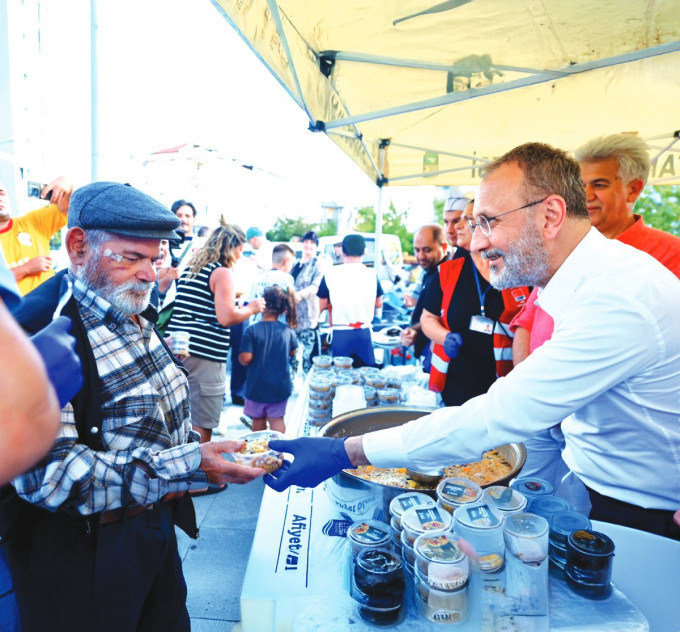 HER ÖĞÜNDE DESTEK HER ADIMDA DAYANIŞMA