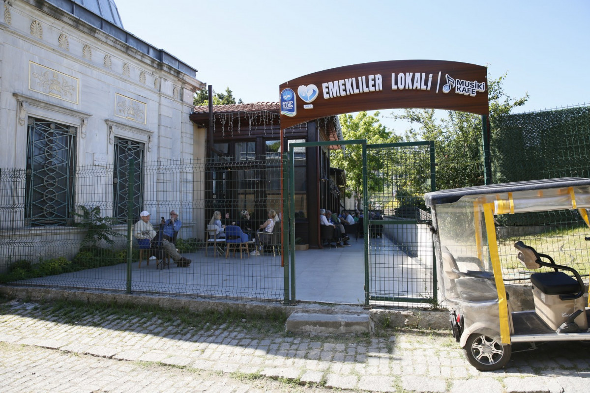 Emekliler Lokali Musiki Kafe 